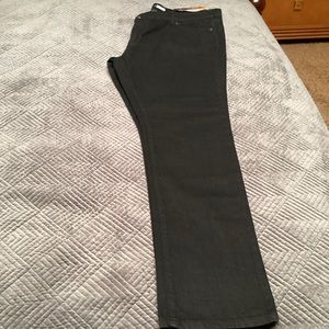 Black denim pants 99 % cotton, 1% spandex. 226